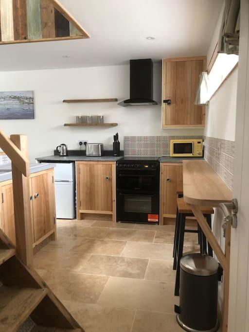Cosy Rustic Annex In Quiet Cornwall Village Saint Wenn Eksteriør bilde